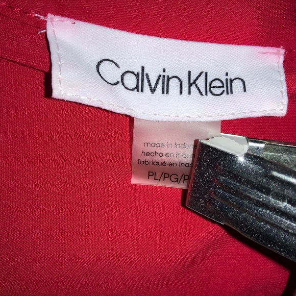 Calvin Klein red split neck long sleeve top Sz L petite button turn back cuffs - Picture 5 of 9